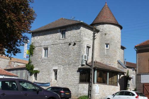 Hotel Logis Auberge De La Tour