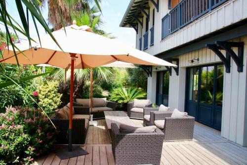 Stunning High Standard Villa, Heated Pool+aircon+terrace+garden