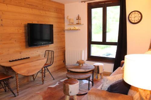 Apartamento Charmant 2 Pi�ces R�nov� C?ur Station Isola 2000