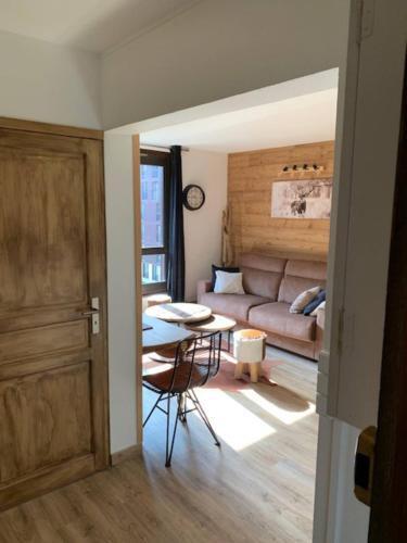 Apartamento Charmant 2 Pi�ces R�nov� C?ur Station Isola 2000