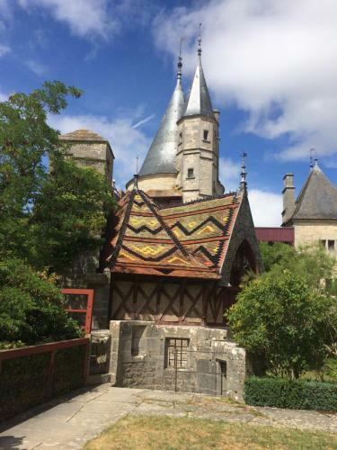 For�t Enchant�e De Bourgogne