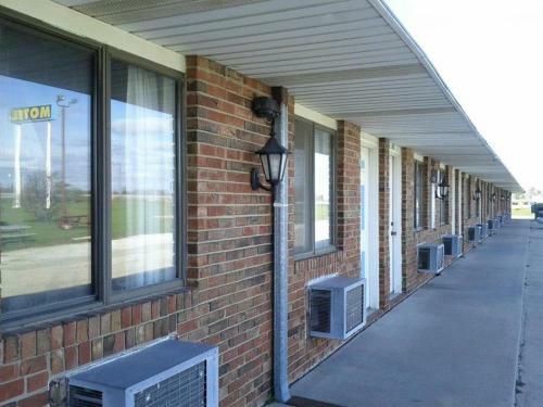 Paxton Inn Motel