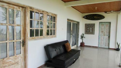 Hostal Dikaloha Surfschool And Stay