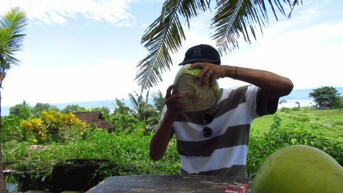 Hostal Dikaloha Surfschool And Stay