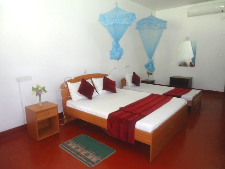Hotel White Sand Beach Inn