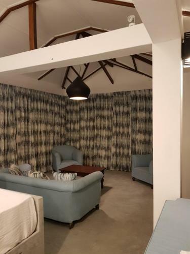 Bed & Breakfast Nagenahira Beach Villa