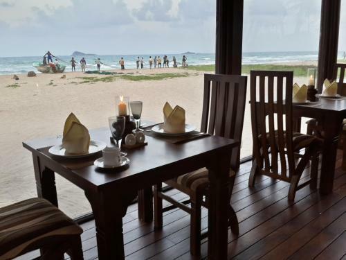Hotel Nilaveli Beach Resort