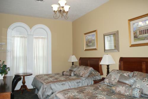 Beacon Hotel Oswego