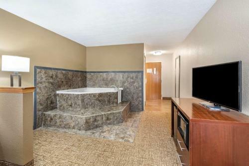 Hotel Comfort Inn And Suites Cincinnati