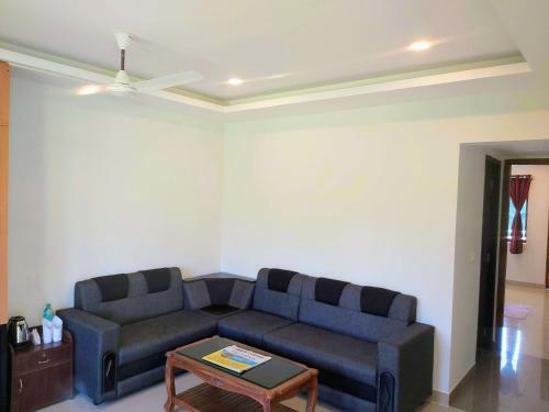 Hotel Chaandhni Lake View