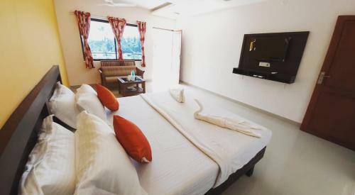 Hotel Chaandhni Lake View