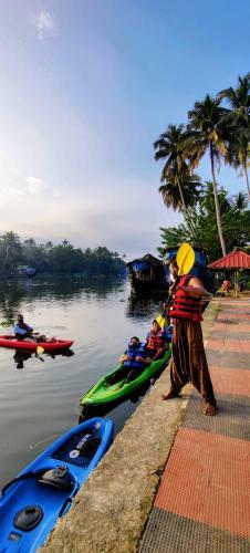 Hotel Chaandhni Lake View