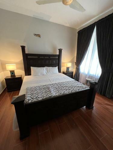 Apartamento Luxurious House, 3 Master Bedrooms, Parking