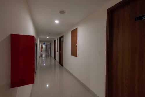 Hotel Oyo 2245 Apartment Grand Kamala Lagoon