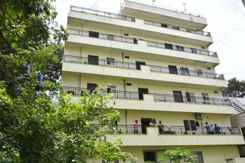 Keerthi Service Apartments