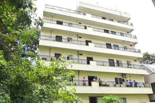 Keerthi Service Apartments