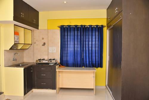 Keerthi Service Apartments