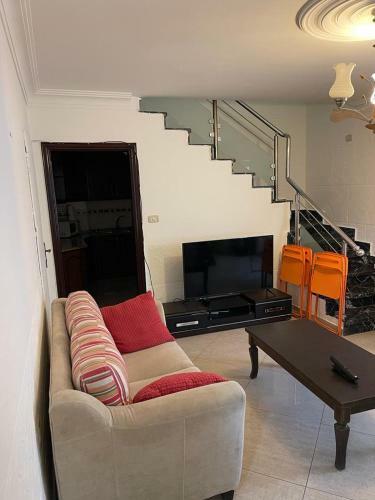 Lovely 2 Bedroom Apartment + With Nice Patio