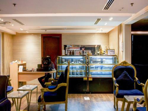 Goldish Hotel