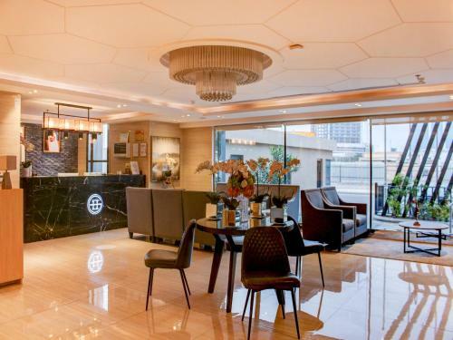 Goldish Hotel