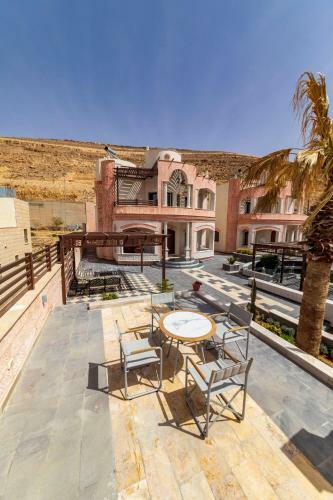 Aicha Villa