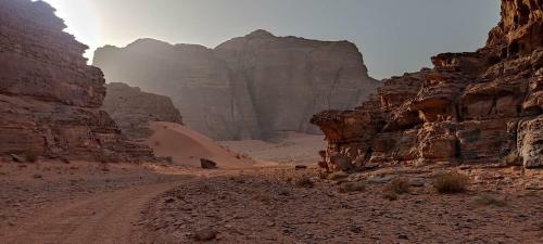 Wadi Rum Desert Eid Camp & Cave & Tours