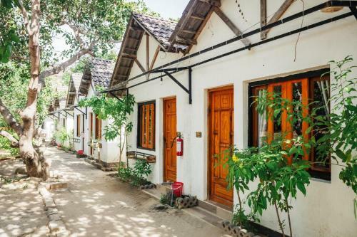 Villa ??o Hoa V�ng Cam Ranh - Venue Travel