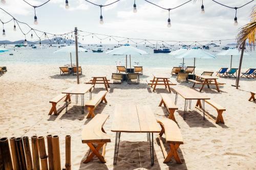 Villa ??o Hoa V�ng Cam Ranh - Venue Travel