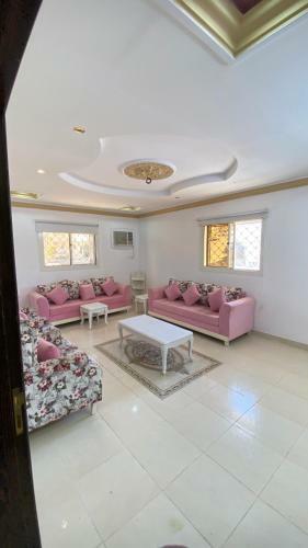 Naser Apartments
