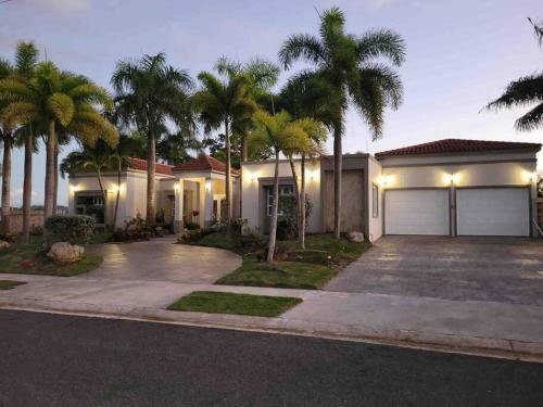 5 Bedrooms With Own Private Pool Gated Community