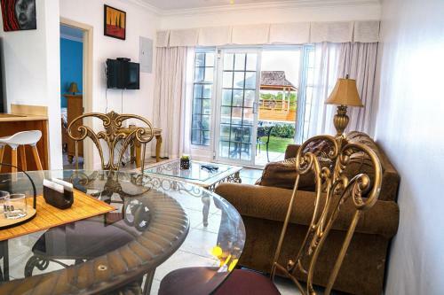 Apartamento Luxury Poolside Oasis,the Lagoons