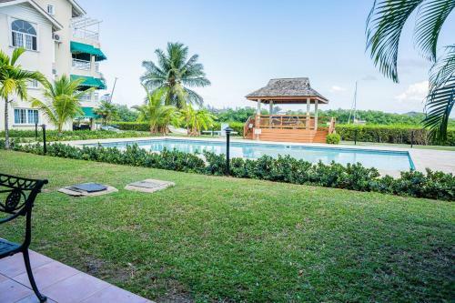 Apartamento Luxury Poolside Oasis,the Lagoons