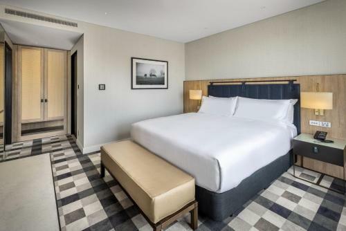 Hotel Doubletree By Hilton Karaka