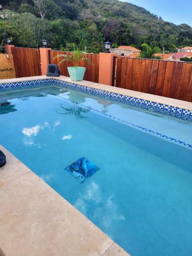 Apartamento Royal Vybez Vacation Homes