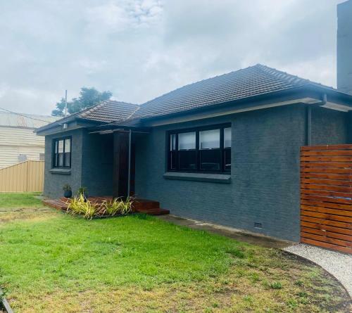 Short Stroll To Cbd - 3 Bedroom House