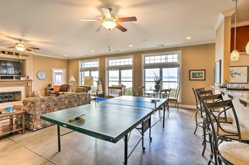 Lakefront House With Game Room, Deck And Views!