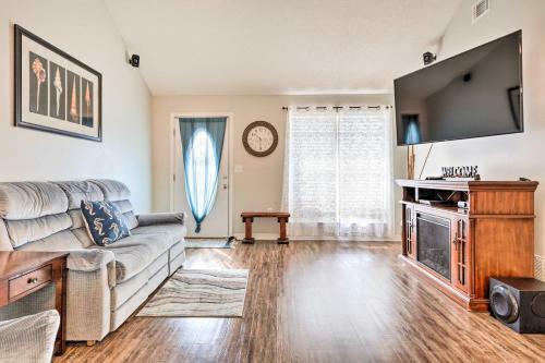 Quaint Foley Home With Yard Less Than 16 Miles To Gulf!