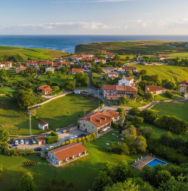 Hotel Palaci�n De To�anes