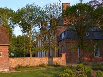 Bed & Breakfast Chateau D' Emalleville