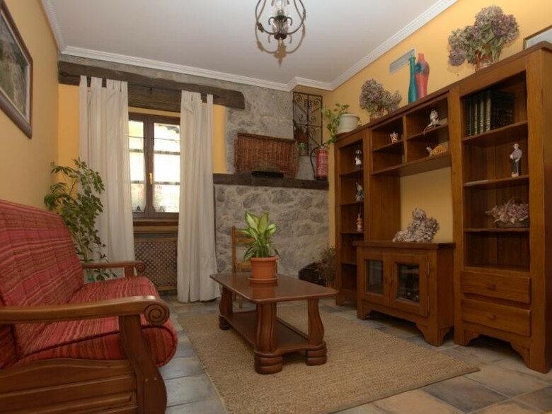 Hostal Rural Elosta