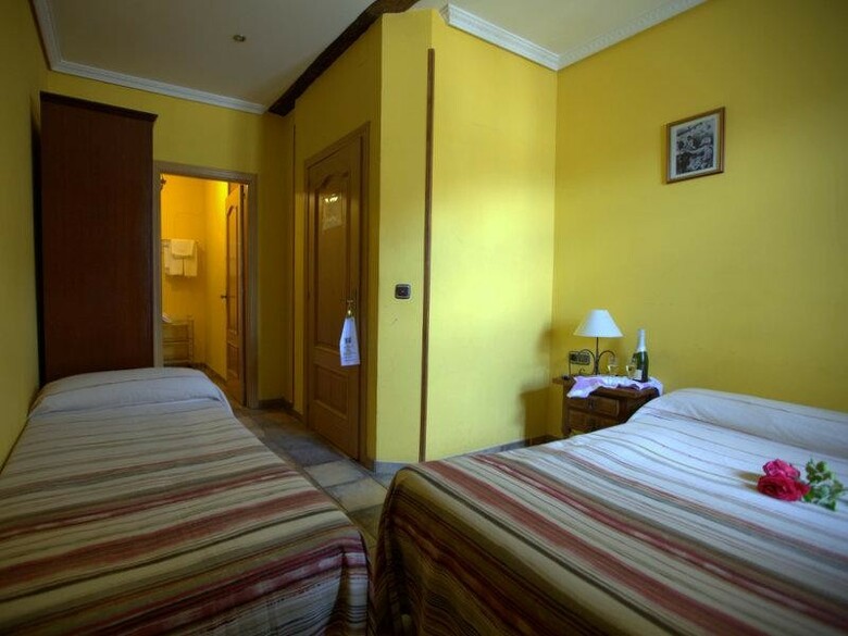Hostal Rural Elosta