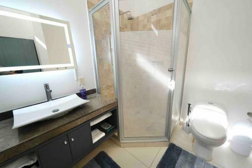 Royal Palm - 4 Bedroom Home With Private Pool