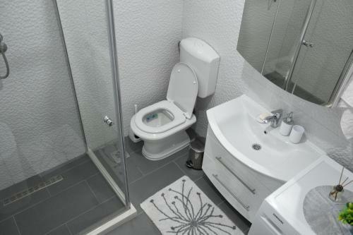 The White Apartment
