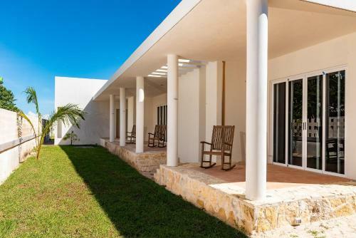 Stunning Beachfront Hacienda Style Property, East Of Progreso