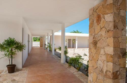 Stunning Beachfront Hacienda Style Property, East Of Progreso