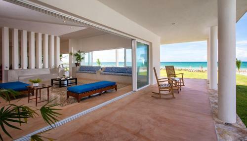 Stunning Beachfront Hacienda Style Property, East Of Progreso