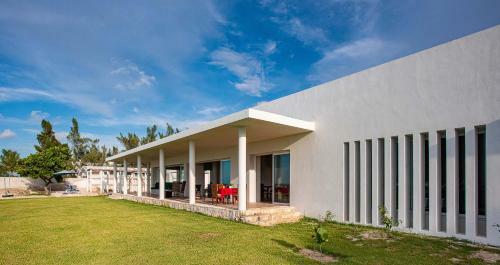 Stunning Beachfront Hacienda Style Property, East Of Progreso