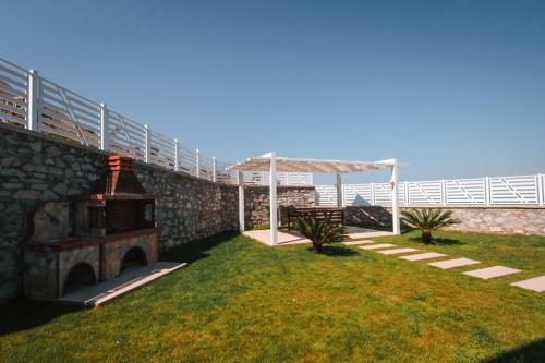 Panoramic Lake View Luxury Villa