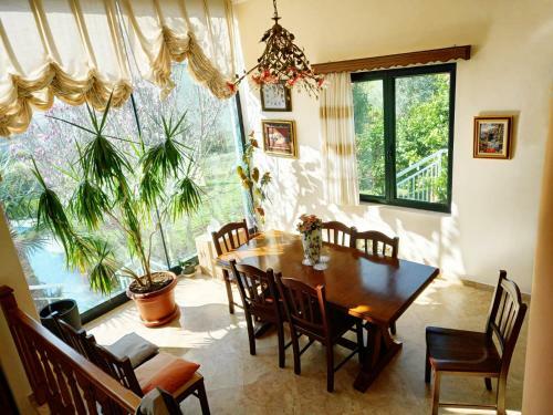 Beach Hiking Holiday Villa Luanit