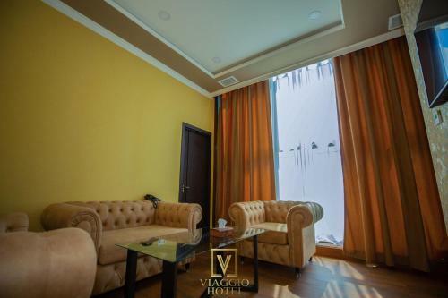 Via Hotel & Tours